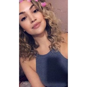 Meet your Posher, Nicole